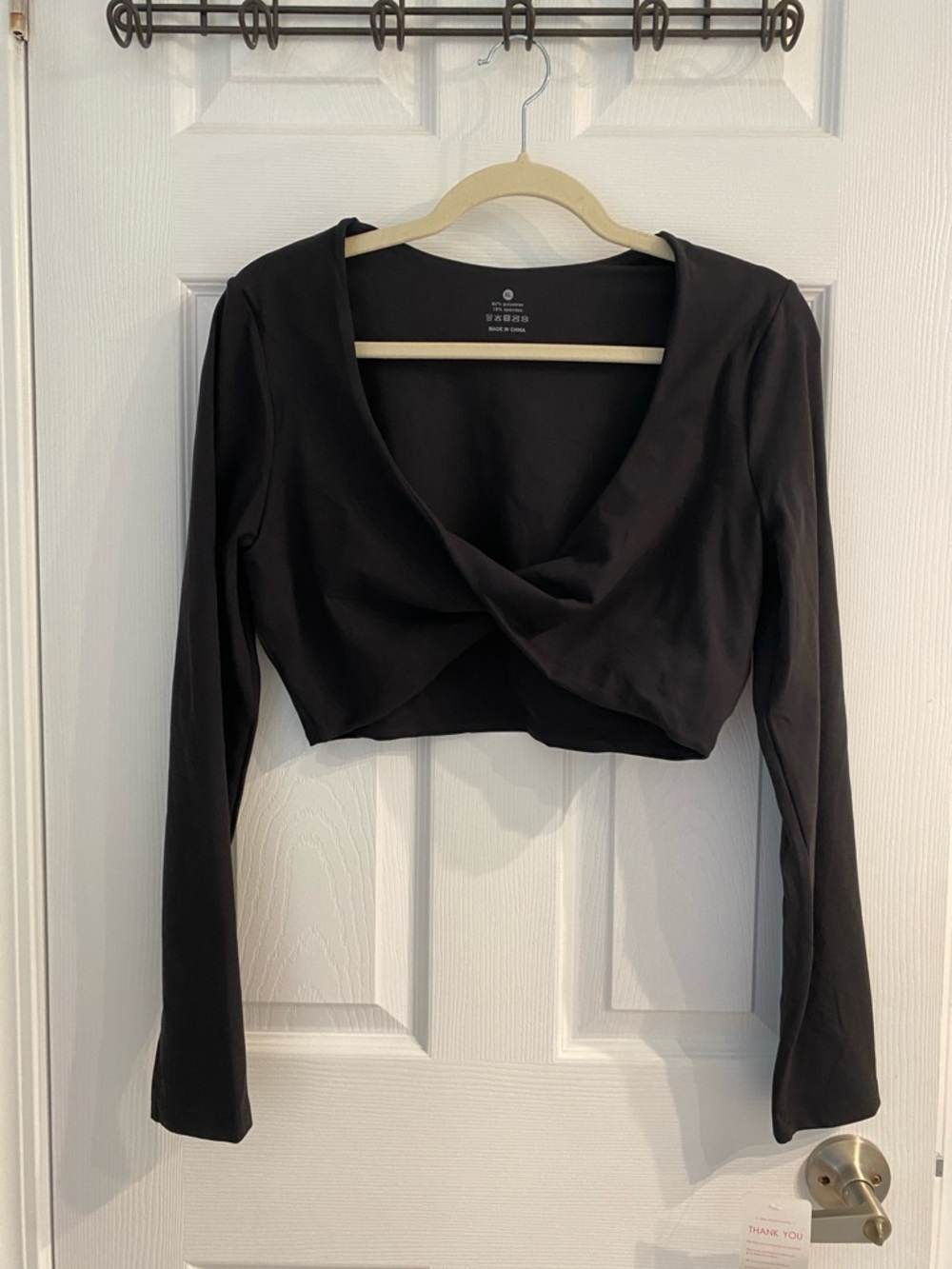 Lacozy Women's Black Long-Sleeve Twist-Front Stretchy Crop Top. XL